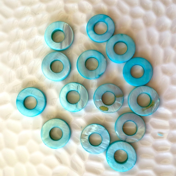 13 Stunning Round Turquoise Blue 20mm Donut Shell Beads for Jewelry Craft Making - Picture 1 of 2